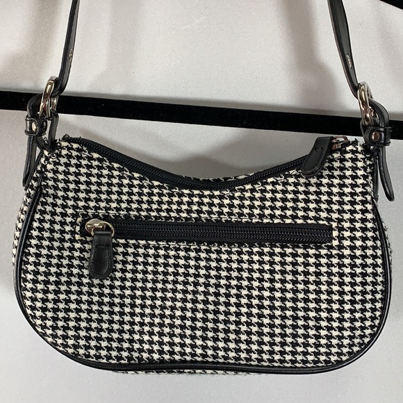 Small Shoulder Tweed Style Black White Silver Hardware Zipper Pocketbook Handbag - Picture 2 of 8